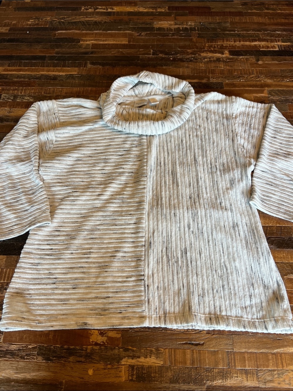 Chico's Light Gray Ribbed Turtleneck Sweatshirt